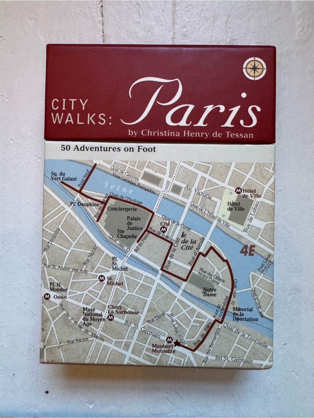 City Walks: Paris Guidebook